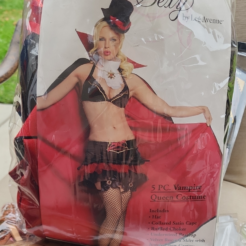Leg Avenue 5pc Red and Black Vampire Queen Costume M/L